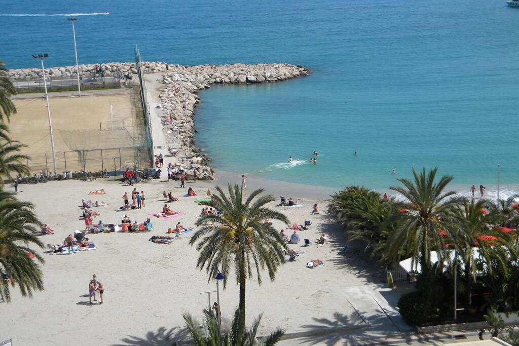 App Le Rocazur Avec Piscine Et Parking En Bord De Mer A 500M Du Centre Ville Menton Bagian luar foto