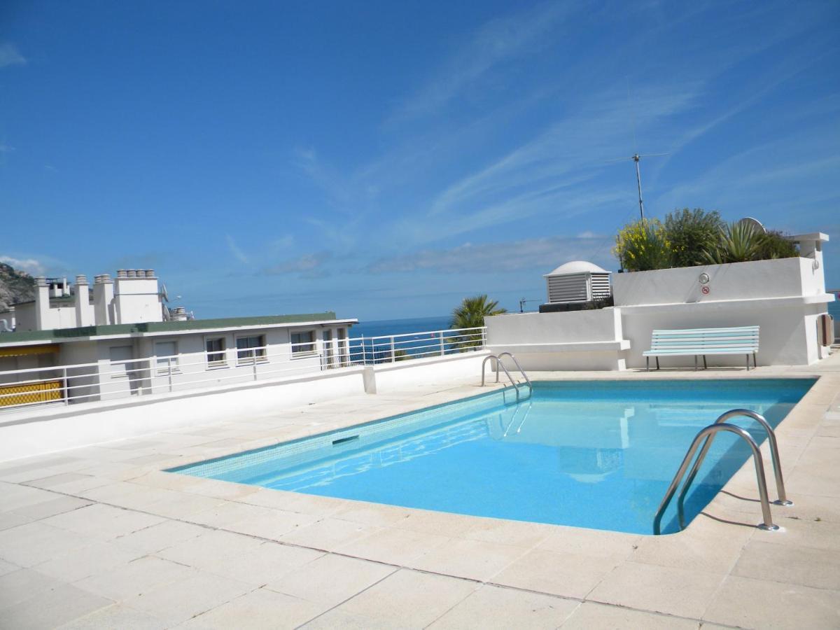 App Le Rocazur Avec Piscine Et Parking En Bord De Mer A 500M Du Centre Ville Menton Bagian luar foto